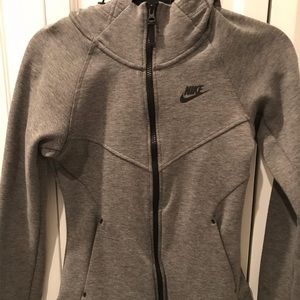 Nike Women’s Zip Up XS Athletic Jacket